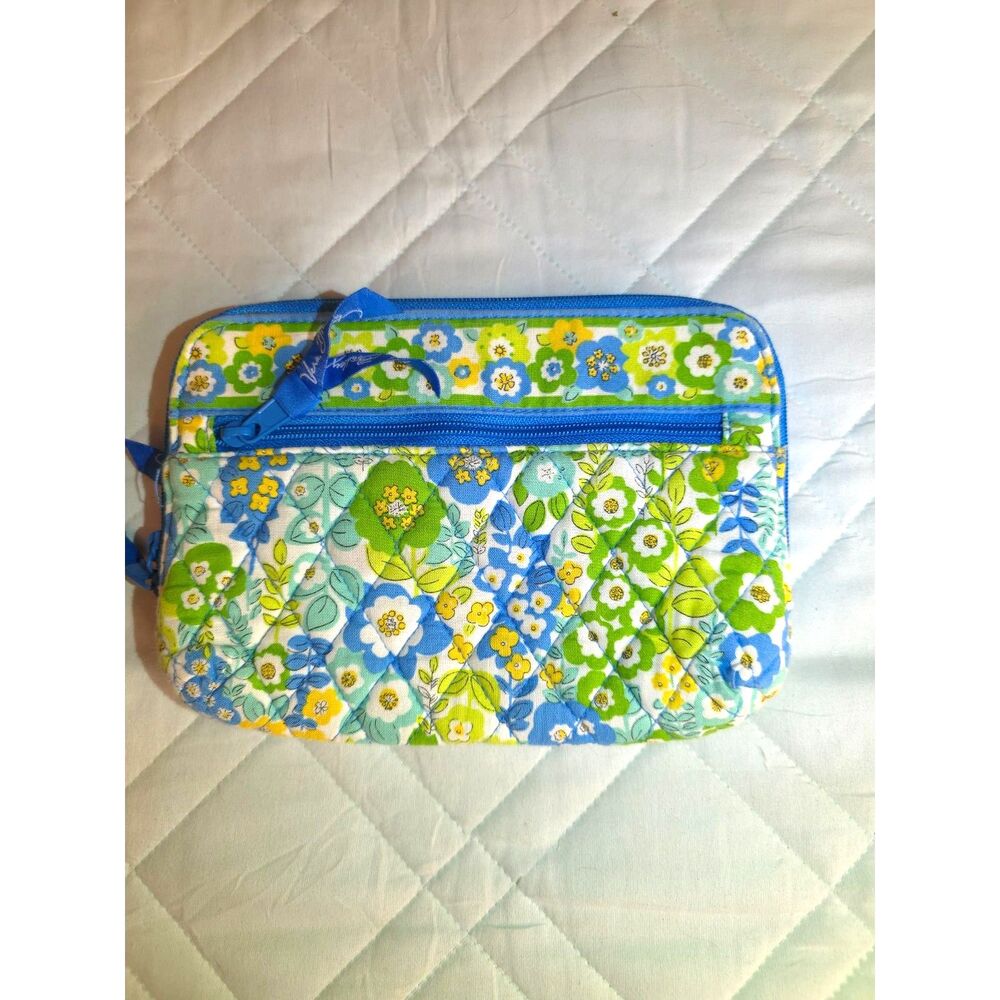 Vera Bradley Wallet – Wearable with Belt Loops